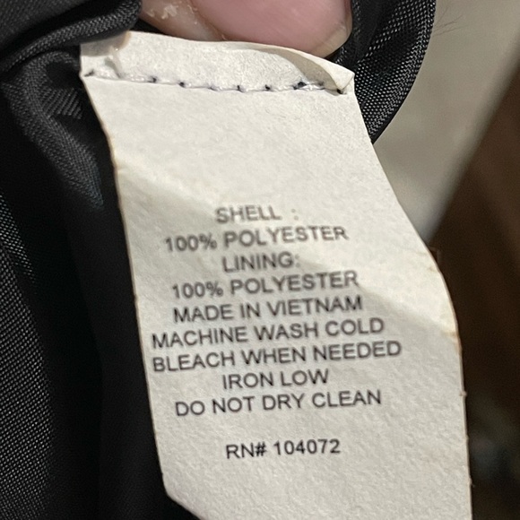 Enough about me. Camo jacket athletic style - Picture 3 of 6